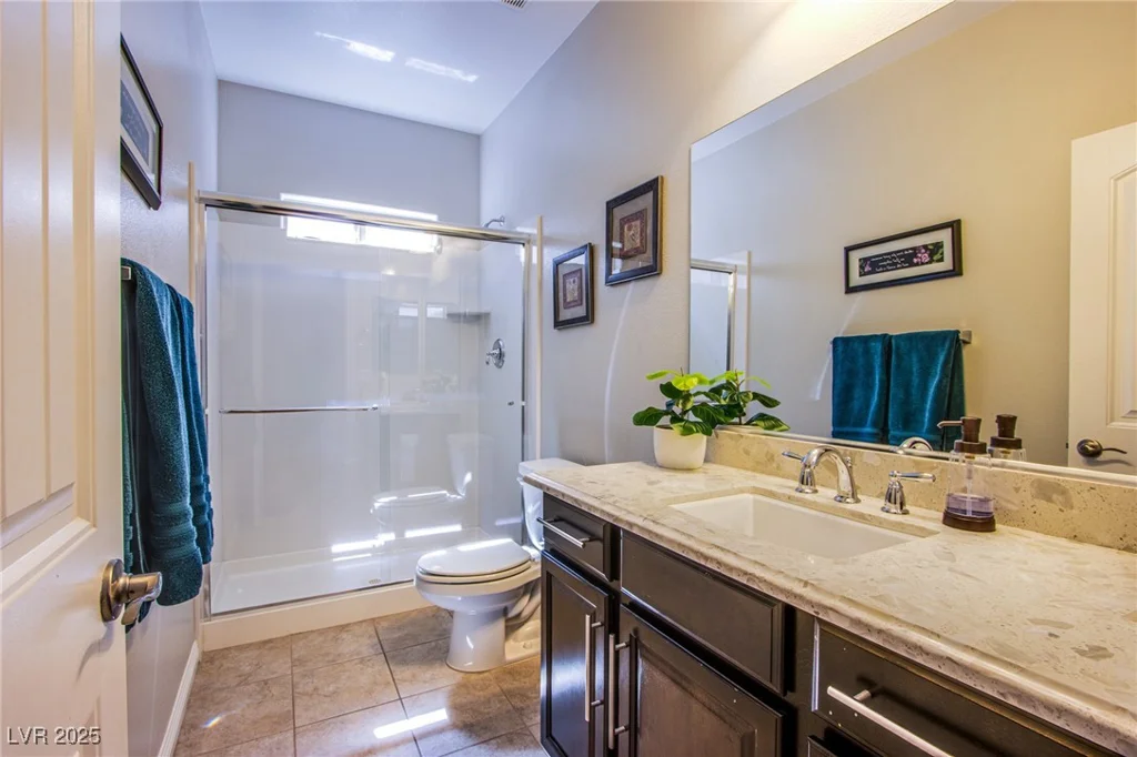 8303 Saddleback Ledge, Las Vegas, NV 89147