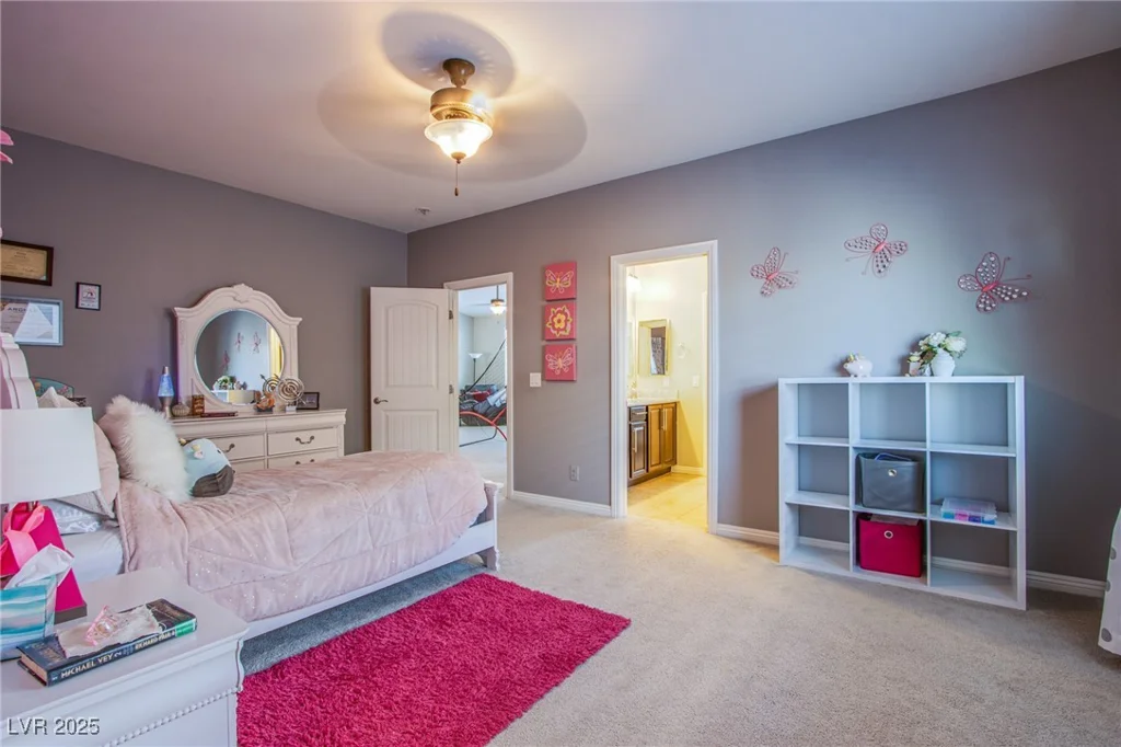 8303 Saddleback Ledge, Las Vegas, NV 89147