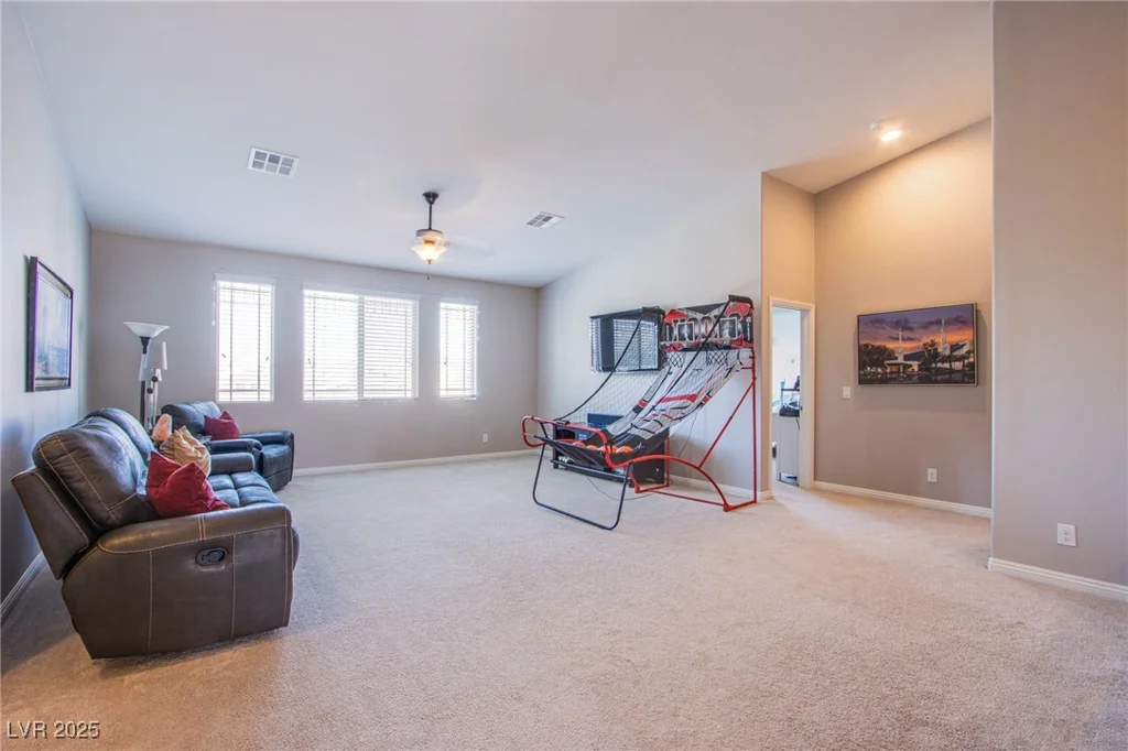 8303 Saddleback Ledge, Las Vegas, NV 89147