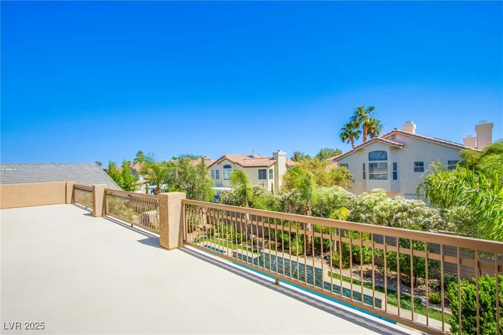 8303 Saddleback Ledge, Las Vegas, NV 89147