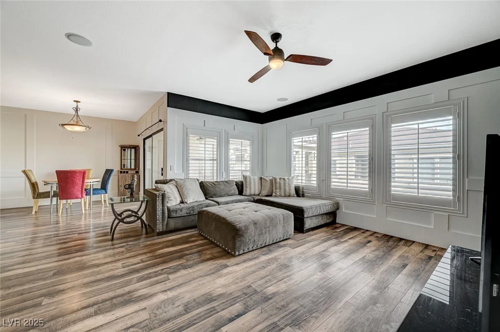 10809 Garden Mist Dr, Las Vegas, NV 89135