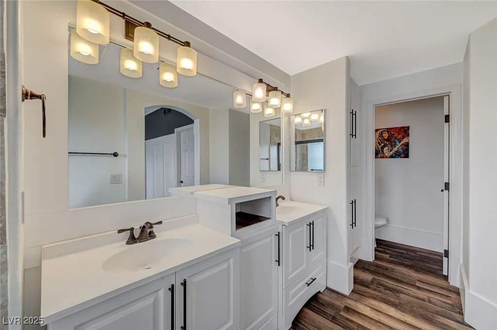 10809 Garden Mist Dr, Las Vegas, NV 89135