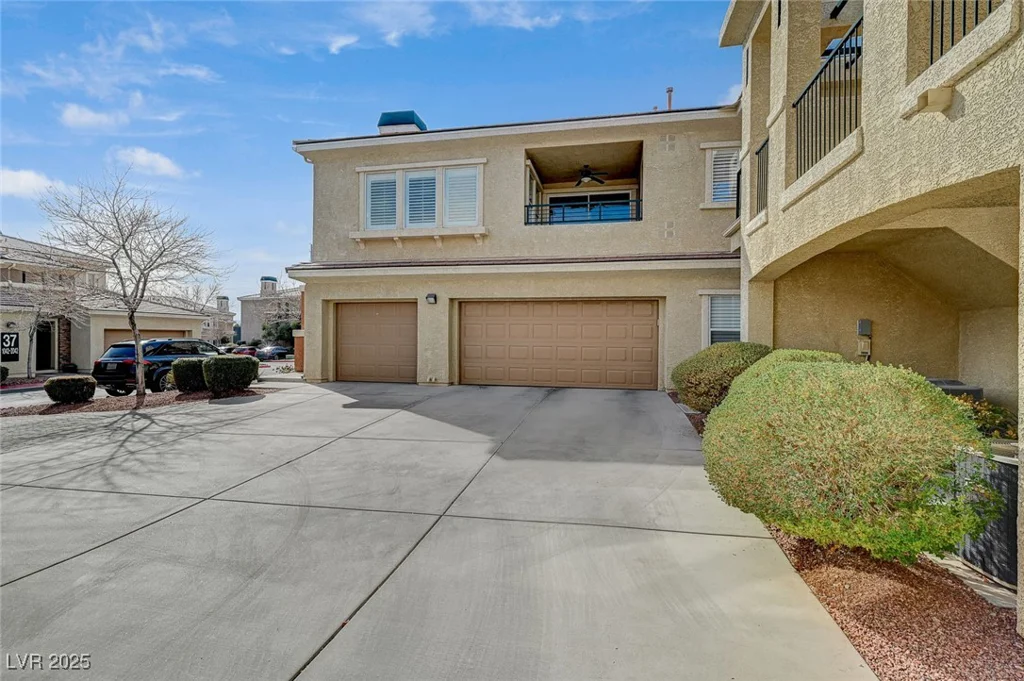 10809 Garden Mist Dr, Las Vegas, NV 89135