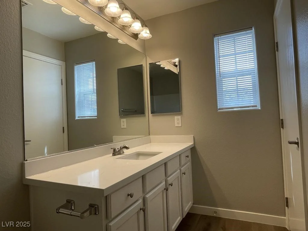 9056 Maycott, Las Vegas, NV 89148