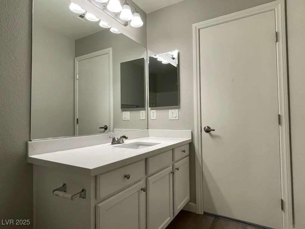 9056 Maycott, Las Vegas, NV 89148