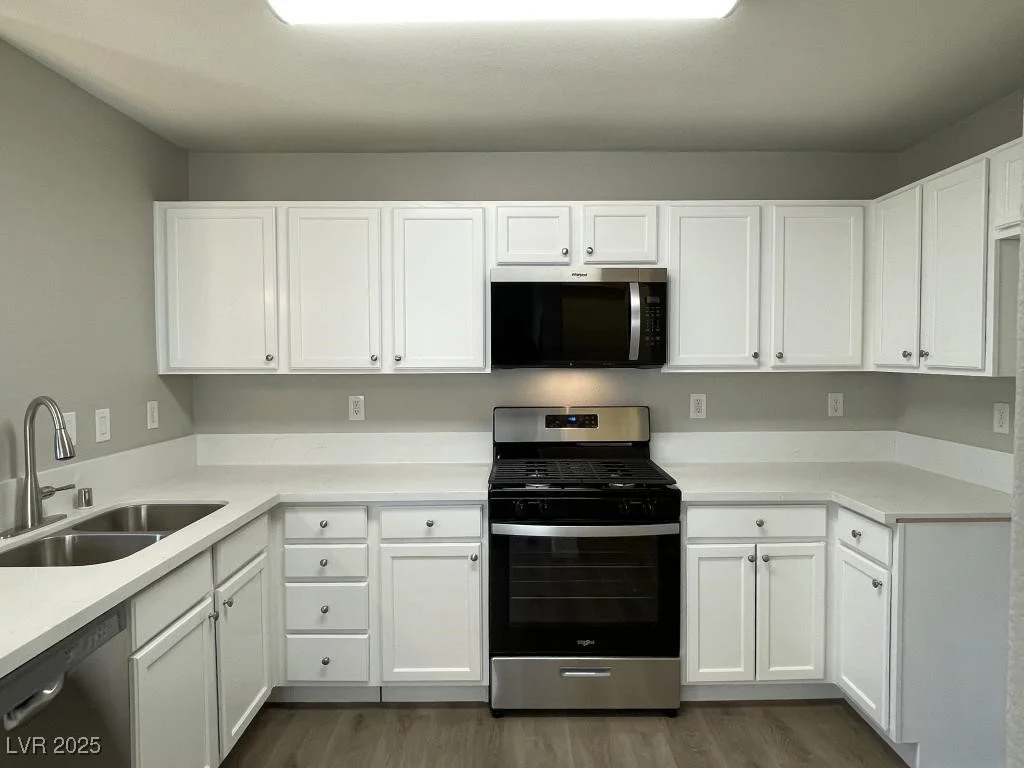 9056 Maycott, Las Vegas, NV 89148