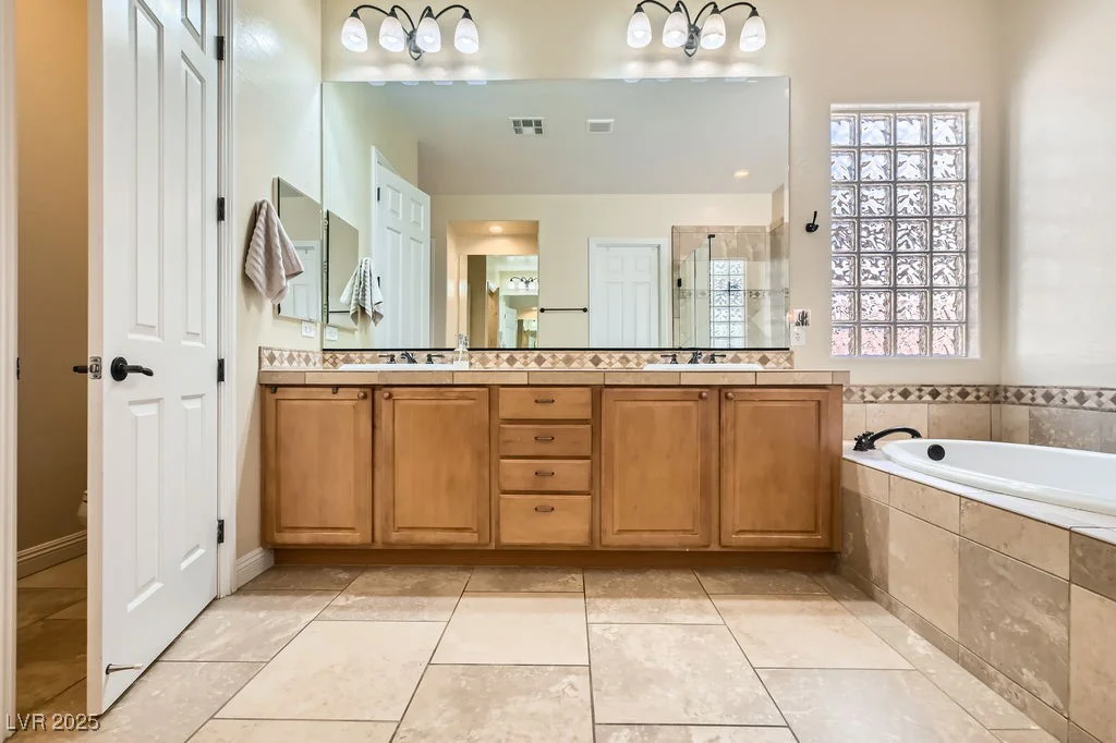 7513 Java Sparrow, North Las Vegas, NV 89084