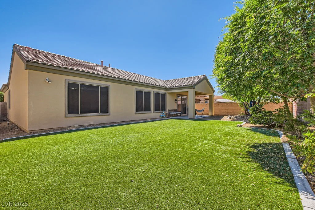 7513 Java Sparrow, North Las Vegas, NV 89084