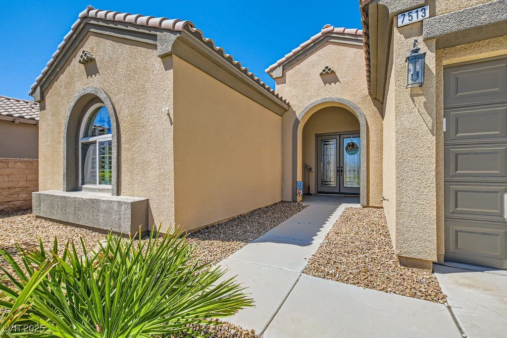 7513 Java Sparrow, North Las Vegas, NV 89084