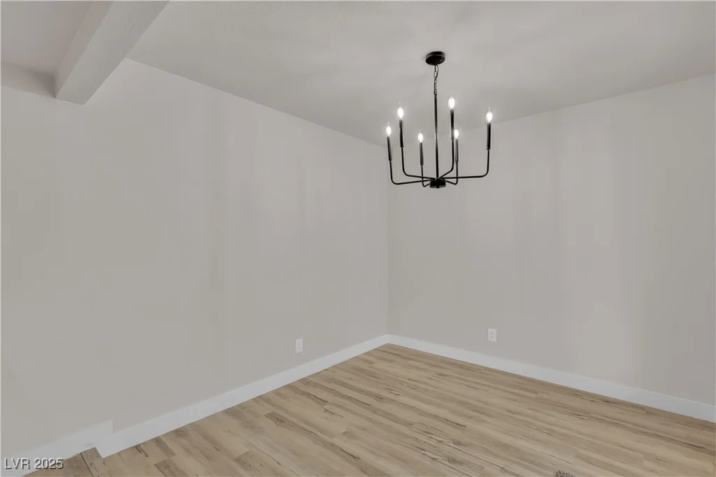 3916 Palos Verdes, Las Vegas, NV 89119