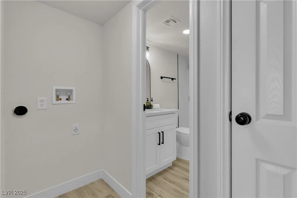 3916 Palos Verdes, Las Vegas, NV 89119