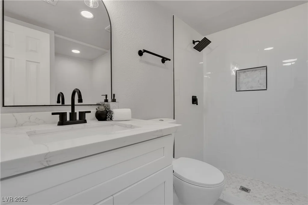 3916 Palos Verdes, Las Vegas, NV 89119