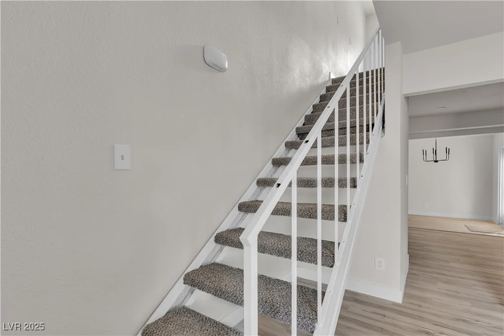 3916 Palos Verdes, Las Vegas, NV 89119