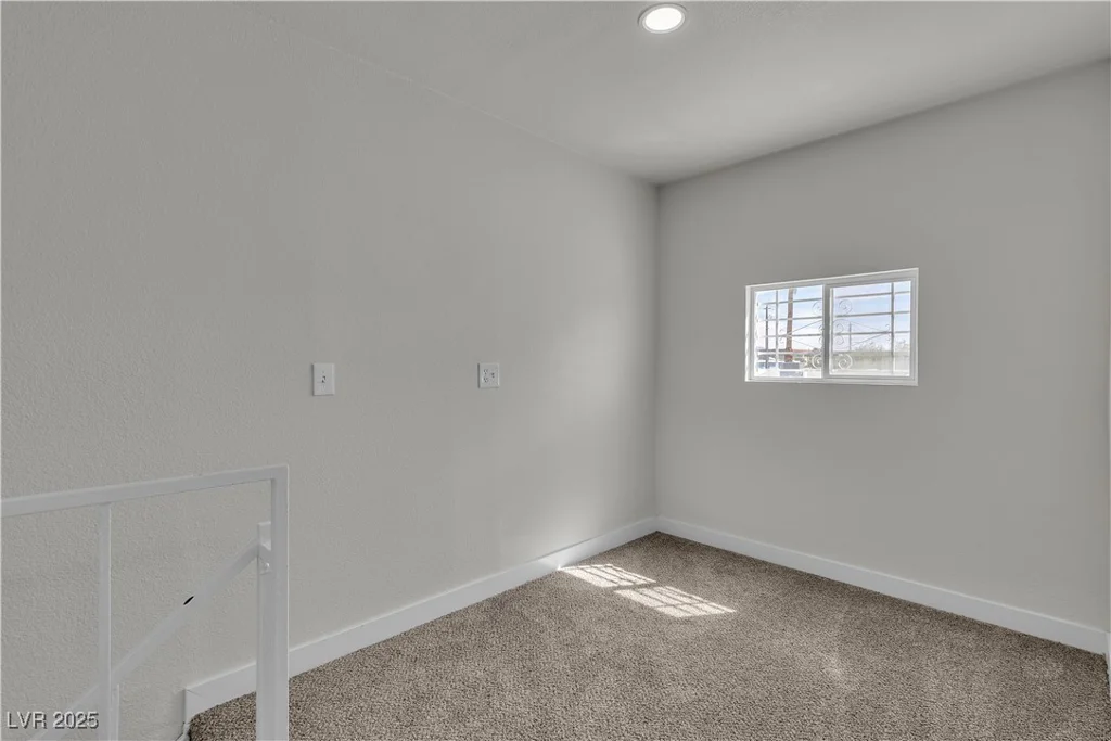 3916 Palos Verdes, Las Vegas, NV 89119