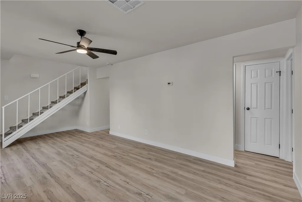 3916 Palos Verdes, Las Vegas, NV 89119