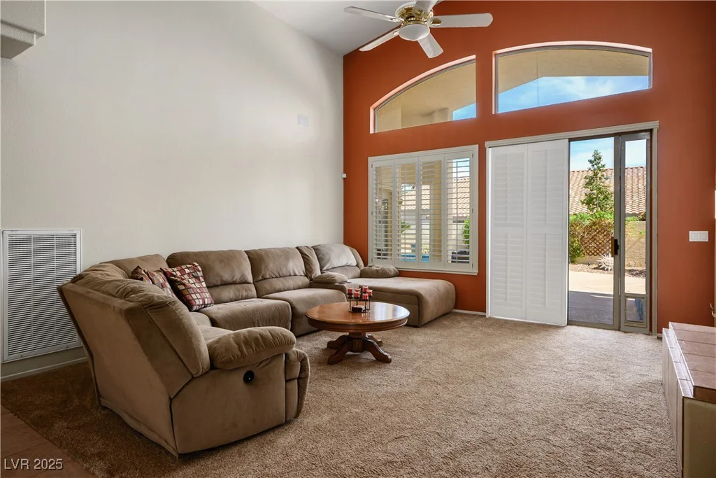 9104 Lazy Hill, Las Vegas, NV 89117