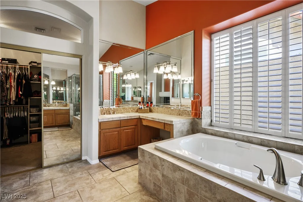 9104 Lazy Hill, Las Vegas, NV 89117