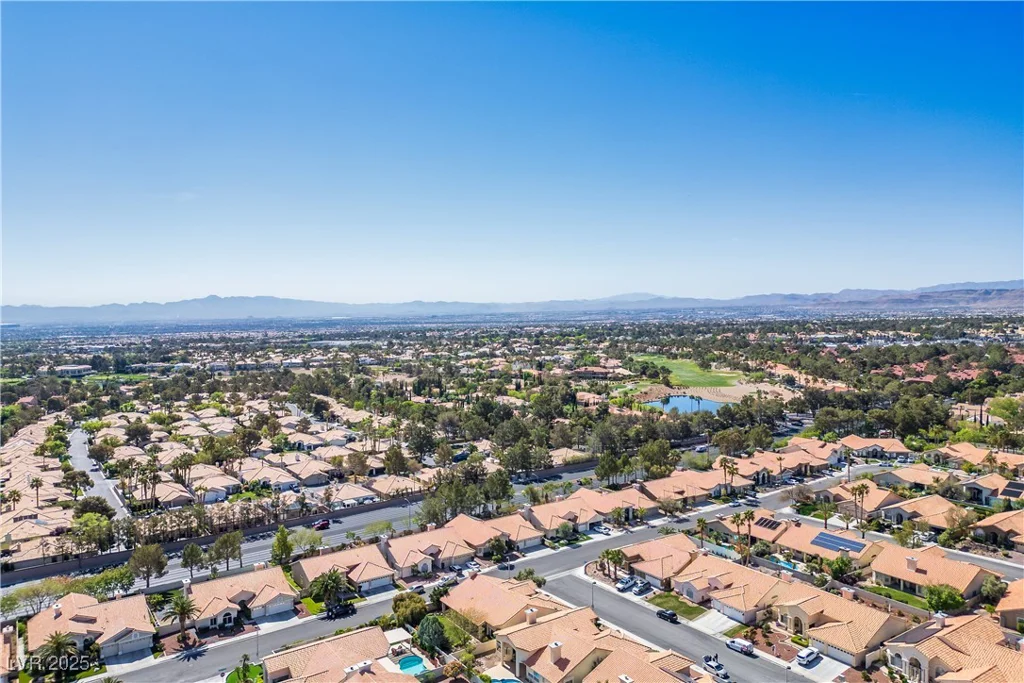 9104 Lazy Hill, Las Vegas, NV 89117
