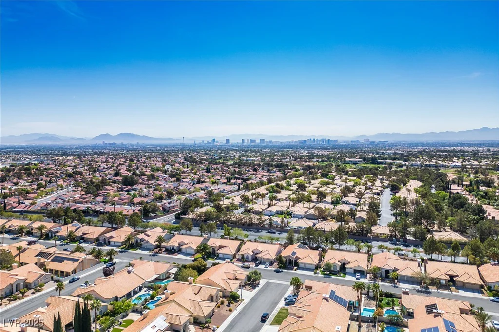 9104 Lazy Hill, Las Vegas, NV 89117