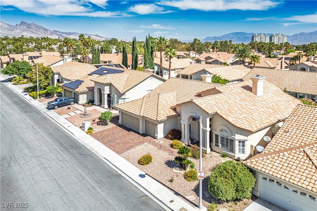 9104 Lazy Hill, Las Vegas, NV 89117
