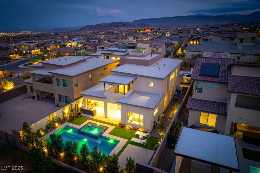 11990 Montague, Las Vegas, NV 89138
