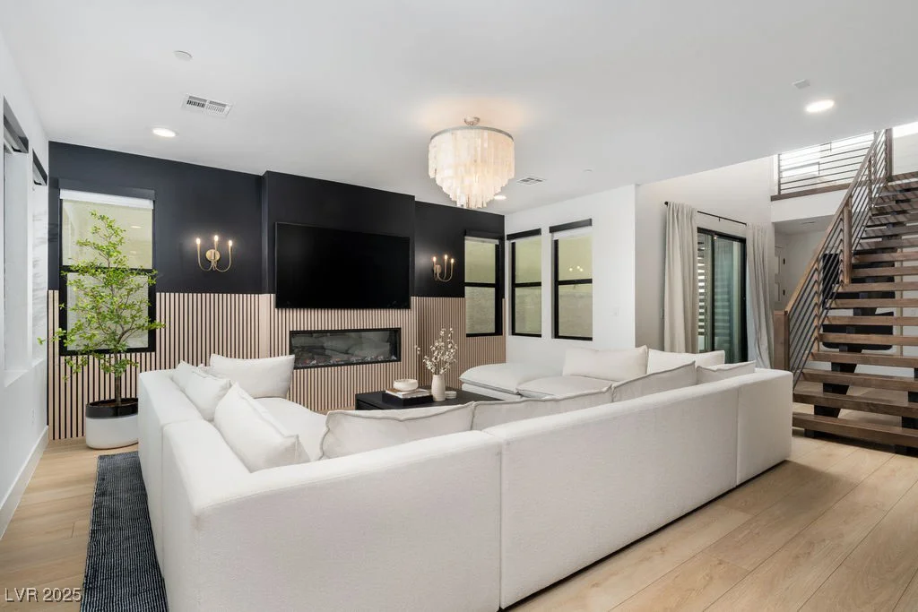 11990 Montague, Las Vegas, NV 89138
