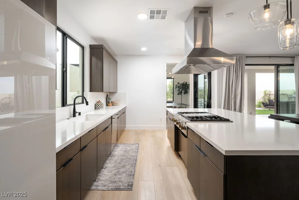 11990 Montague, Las Vegas, NV 89138