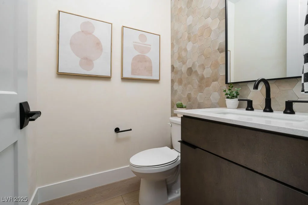 11990 Montague, Las Vegas, NV 89138