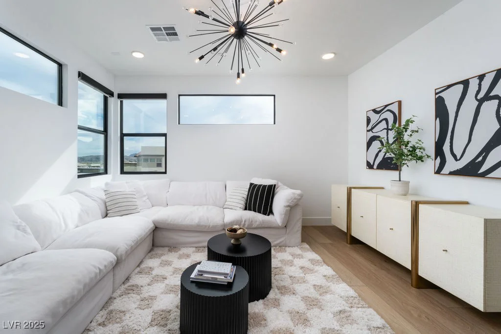 11990 Montague, Las Vegas, NV 89138