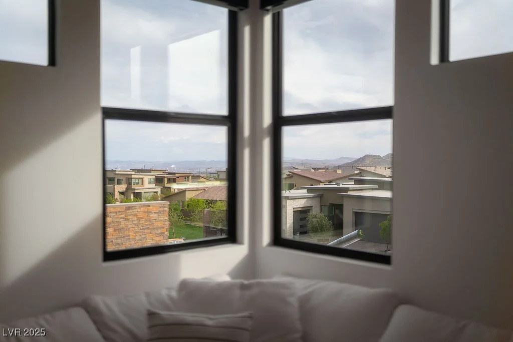 11990 Montague, Las Vegas, NV 89138