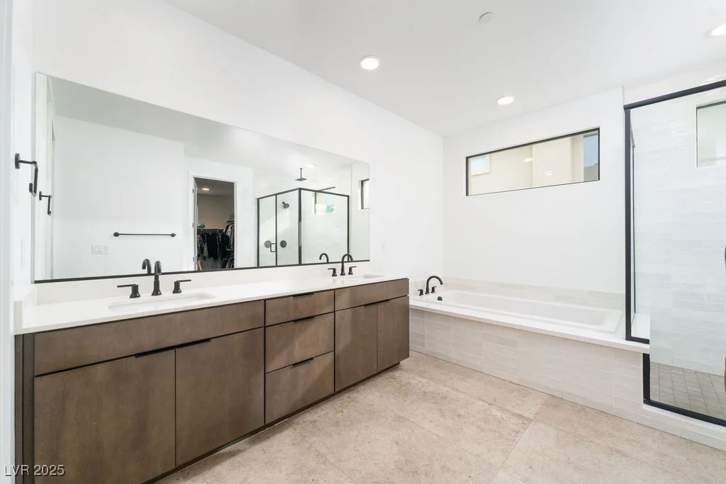 11990 Montague, Las Vegas, NV 89138