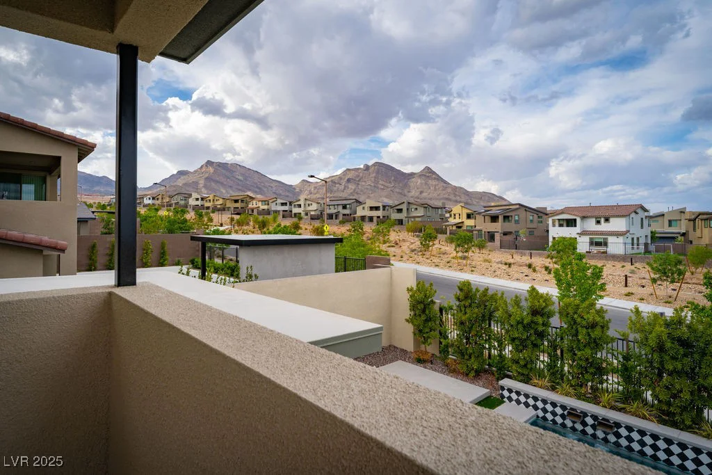 11990 Montague, Las Vegas, NV 89138