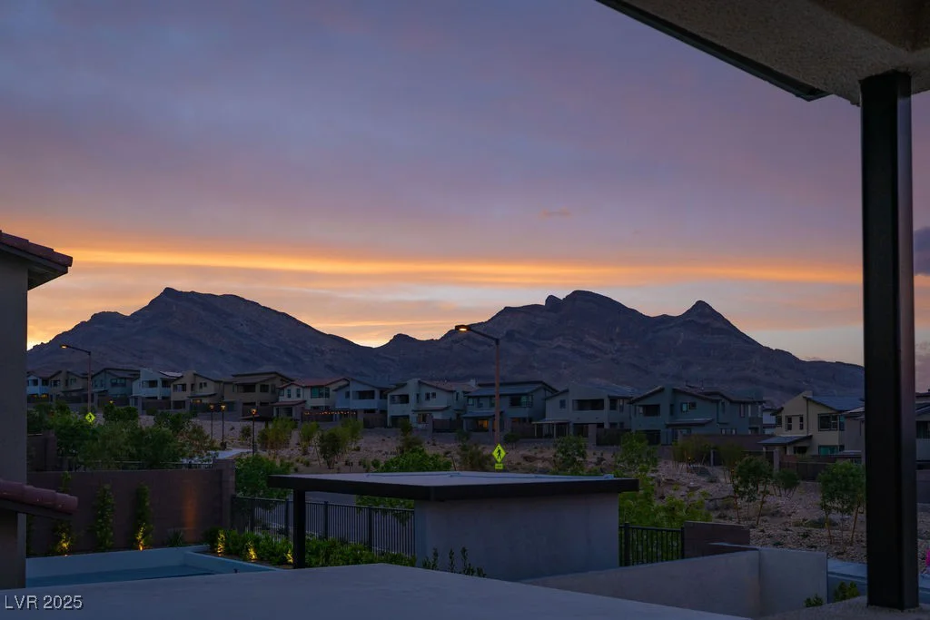 11990 Montague, Las Vegas, NV 89138