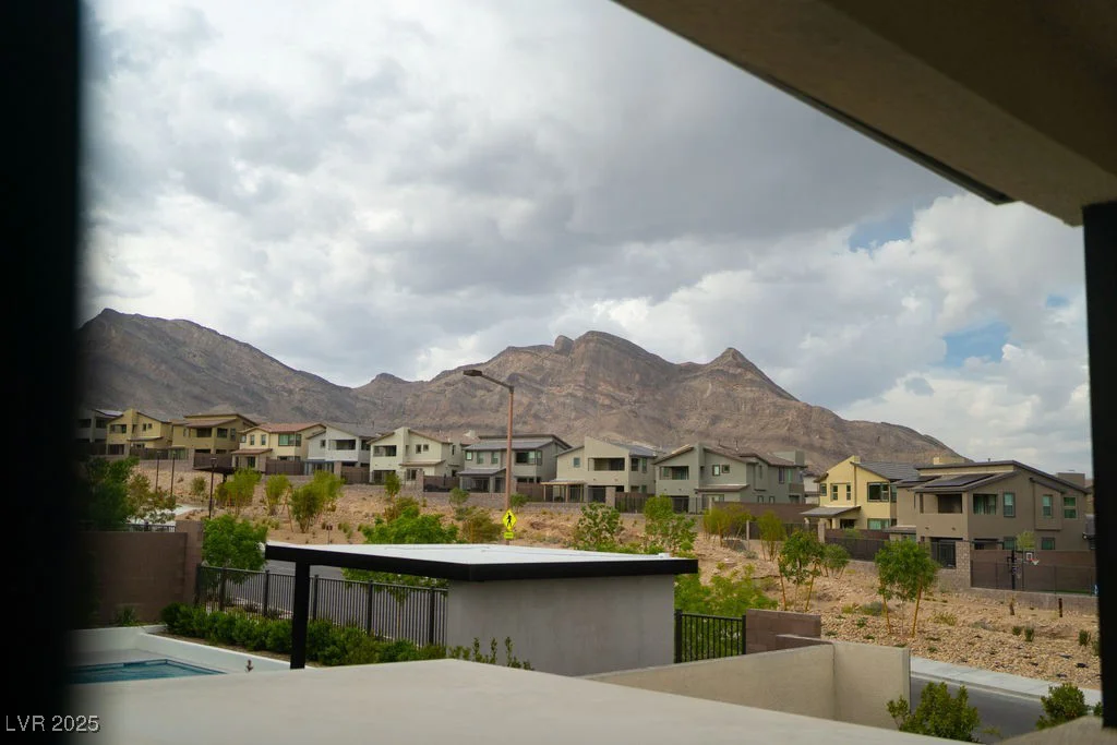 11990 Montague, Las Vegas, NV 89138