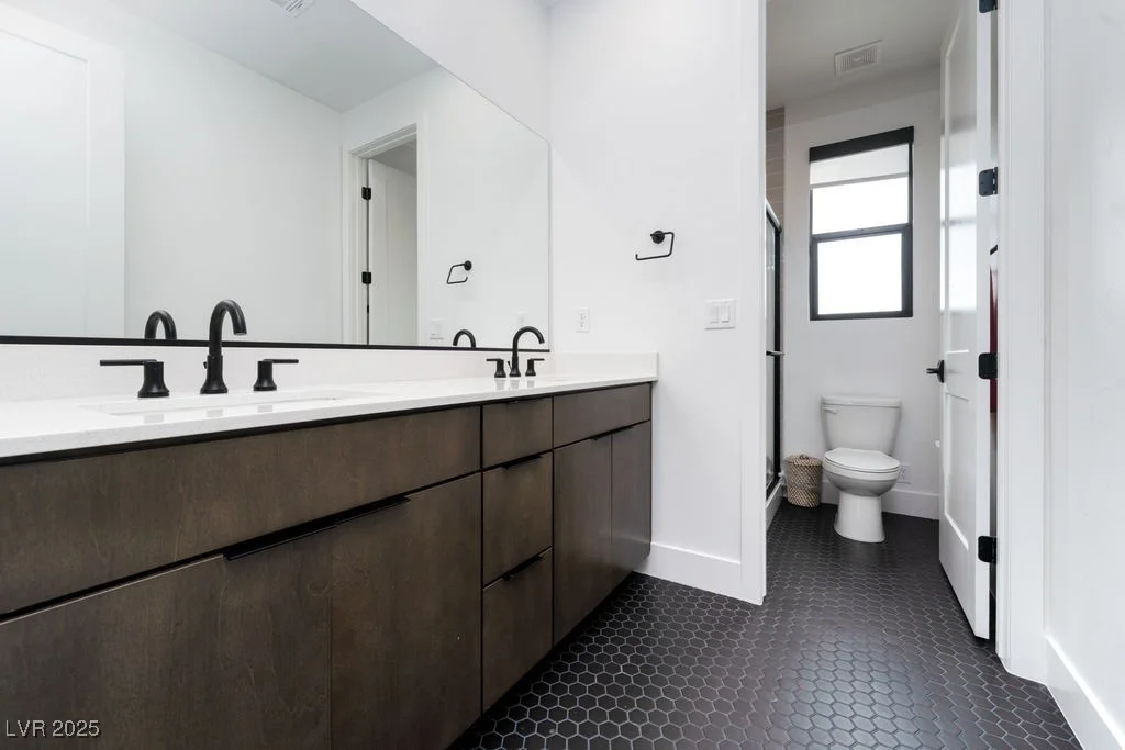 11990 Montague, Las Vegas, NV 89138