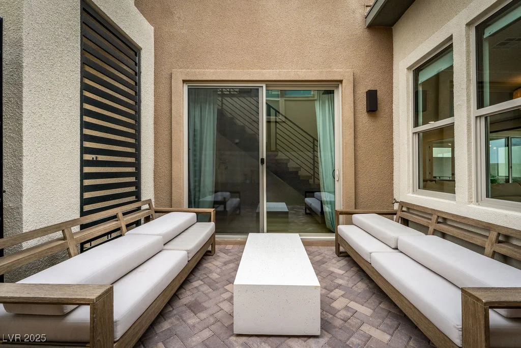 11990 Montague, Las Vegas, NV 89138