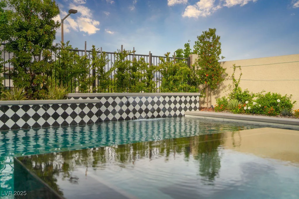 11990 Montague, Las Vegas, NV 89138