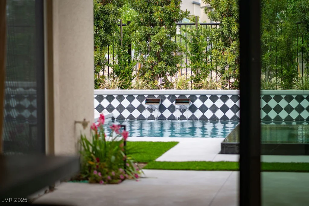 11990 Montague, Las Vegas, NV 89138