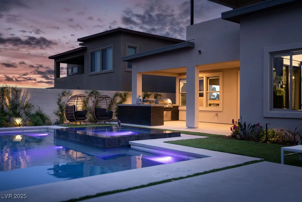 11990 Montague, Las Vegas, NV 89138