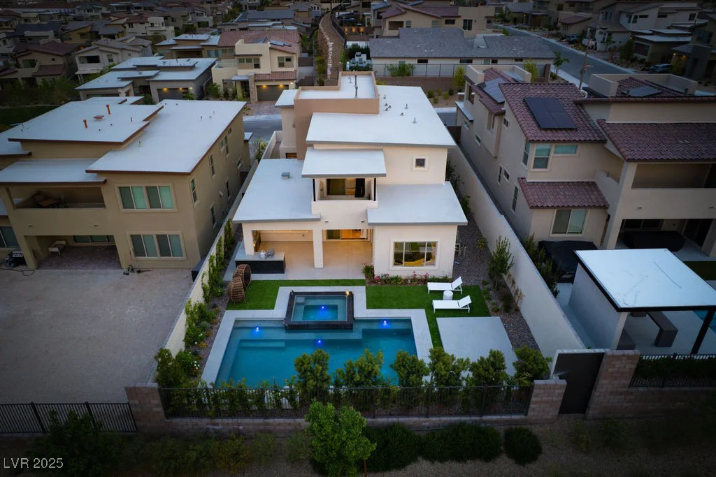 11990 Montague, Las Vegas, NV 89138