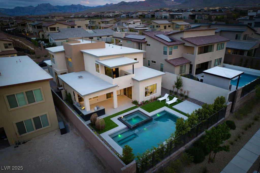 11990 Montague, Las Vegas, NV 89138