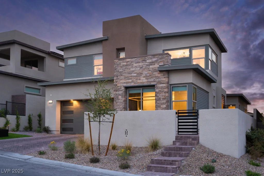 11990 Montague, Las Vegas, NV 89138