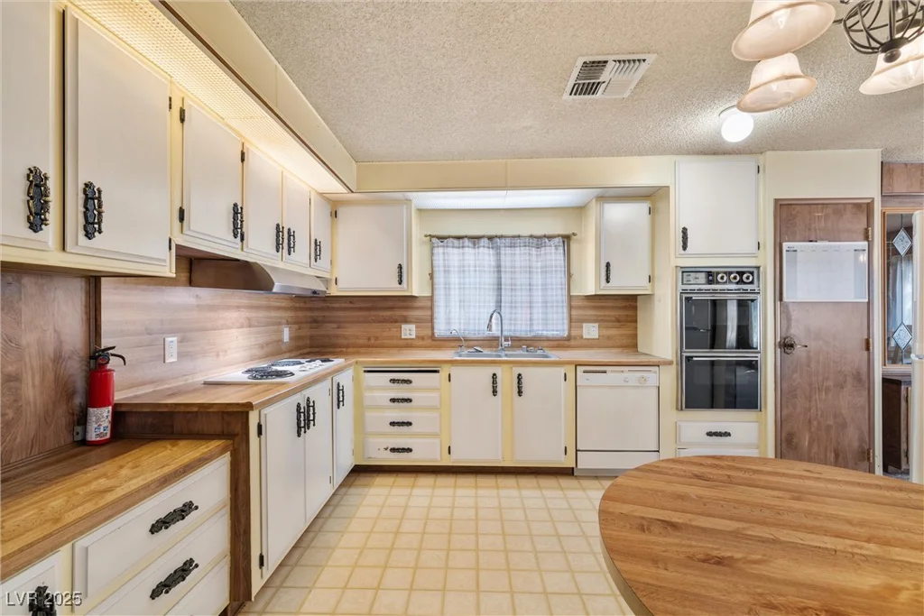 130 Wilderness, Pahrump, NV 89048