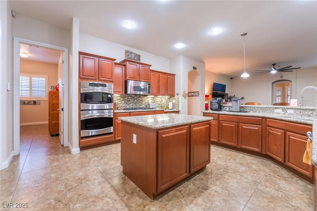 7711 Gracemoor, Las Vegas, NV 89149
