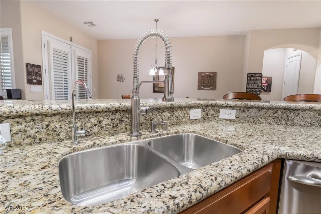 7711 Gracemoor, Las Vegas, NV 89149
