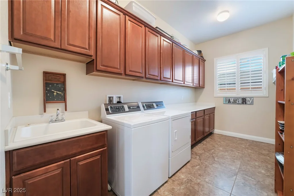 7711 Gracemoor, Las Vegas, NV 89149