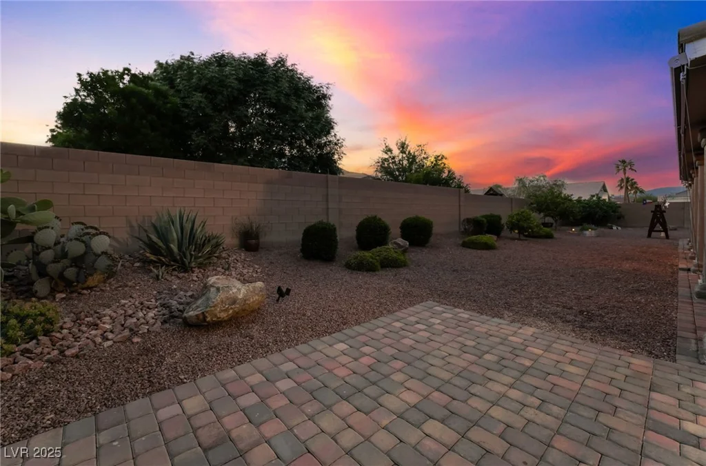 7711 Gracemoor, Las Vegas, NV 89149