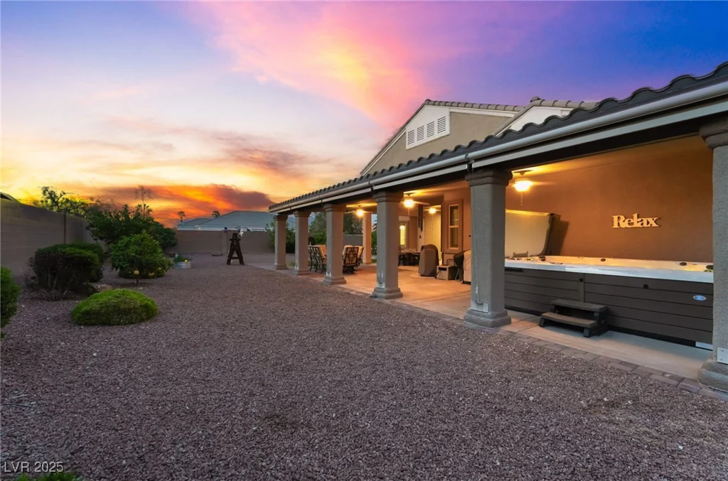 7711 Gracemoor, Las Vegas, NV 89149
