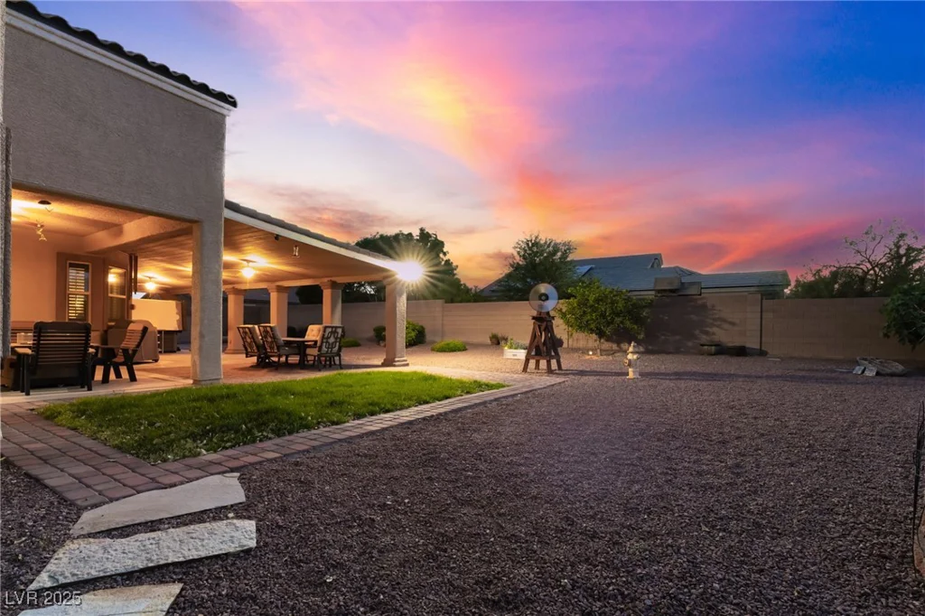 7711 Gracemoor, Las Vegas, NV 89149