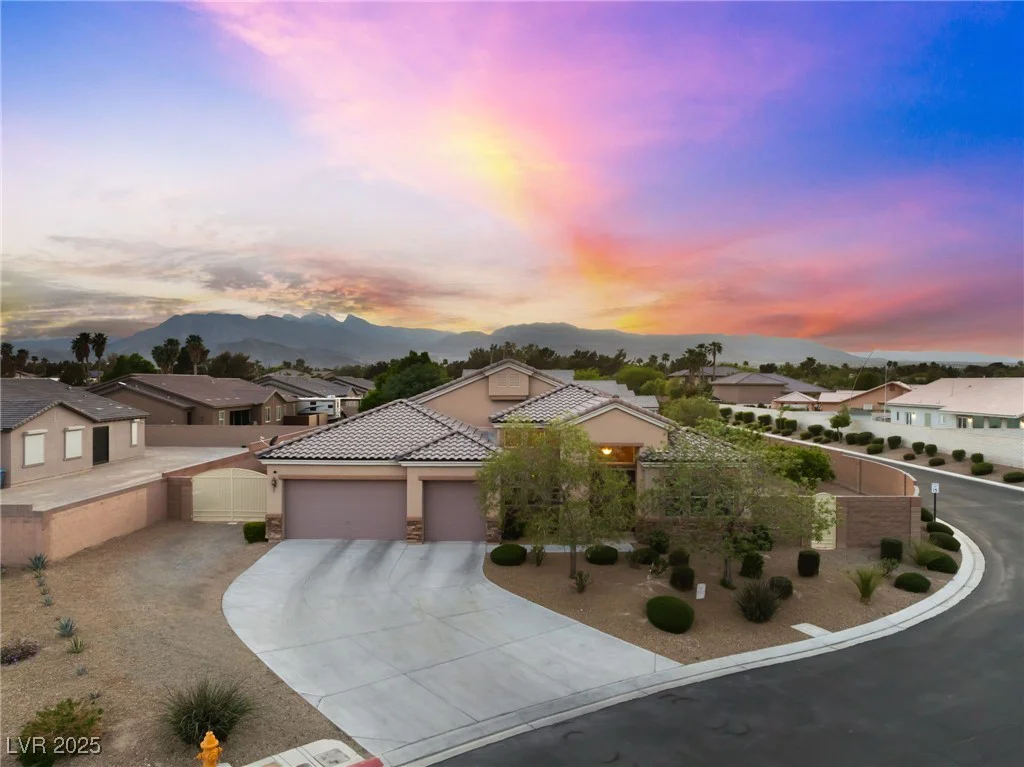 7711 Gracemoor, Las Vegas, NV 89149